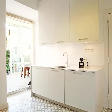 Cec Charm And Light! Downtown In Principe Real! * Лиссабон