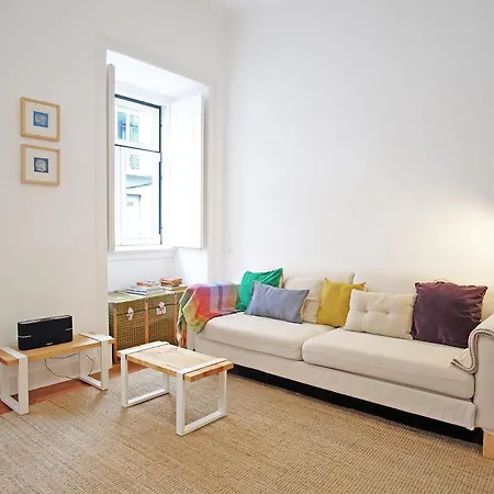 Apartment Cec Charm At Coolest Area To Stay: Pr. Real / Br. Alto Lisbon
